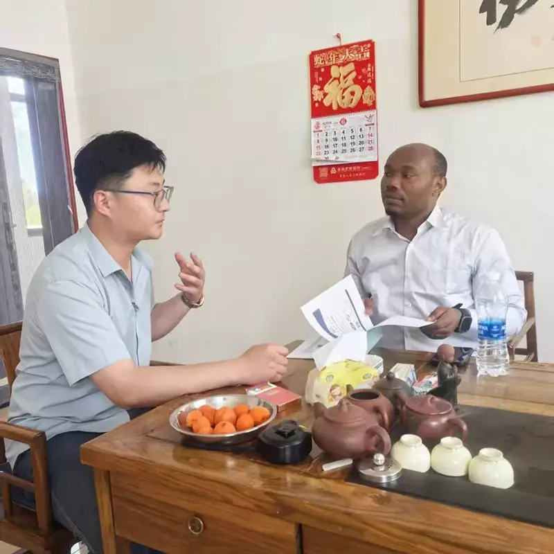 Afrikalı müşteriler, Afrika Çelik Yapısı pazarını birlikte genişletmek için Liweiyuan'ı ziyaret etti