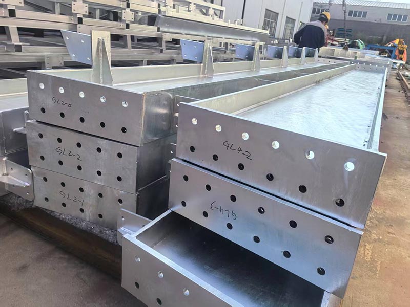 Kongolu Depo Metal Bileşenlerinin Galvanizlenmesi Tamamlandı, Uzun Süreli Pas Önleme Sistemi İnşaatına Başlandı.